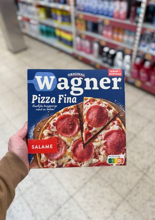 Pizza Fina Salame