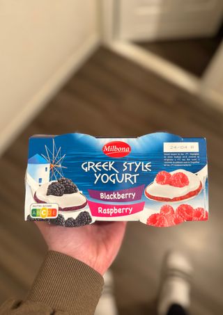 Greek Style Yogurt Blackberry / Raspberry