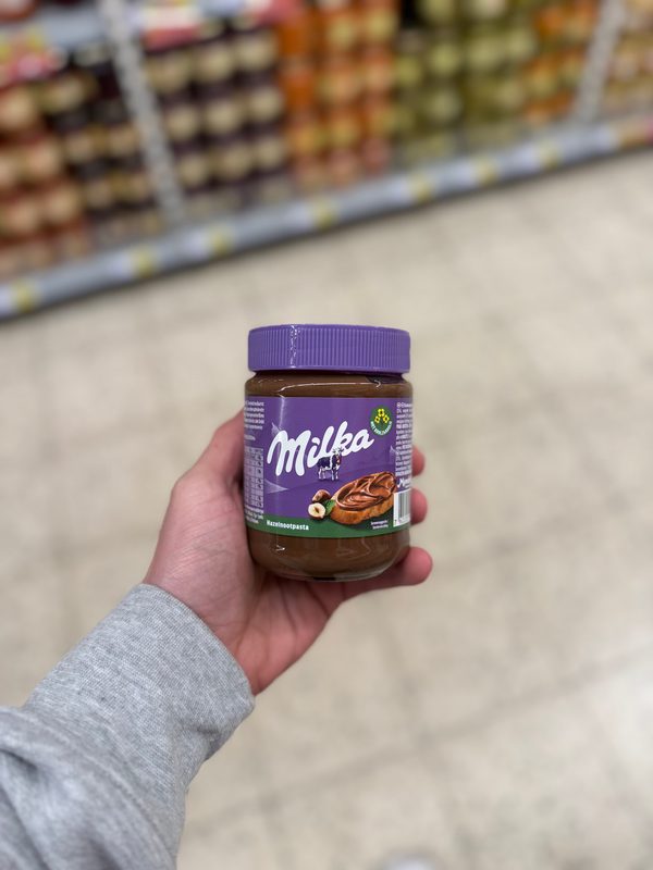Milka chocolate paste