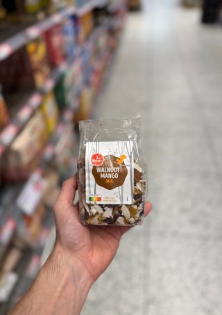 Walnoot & mango Mix